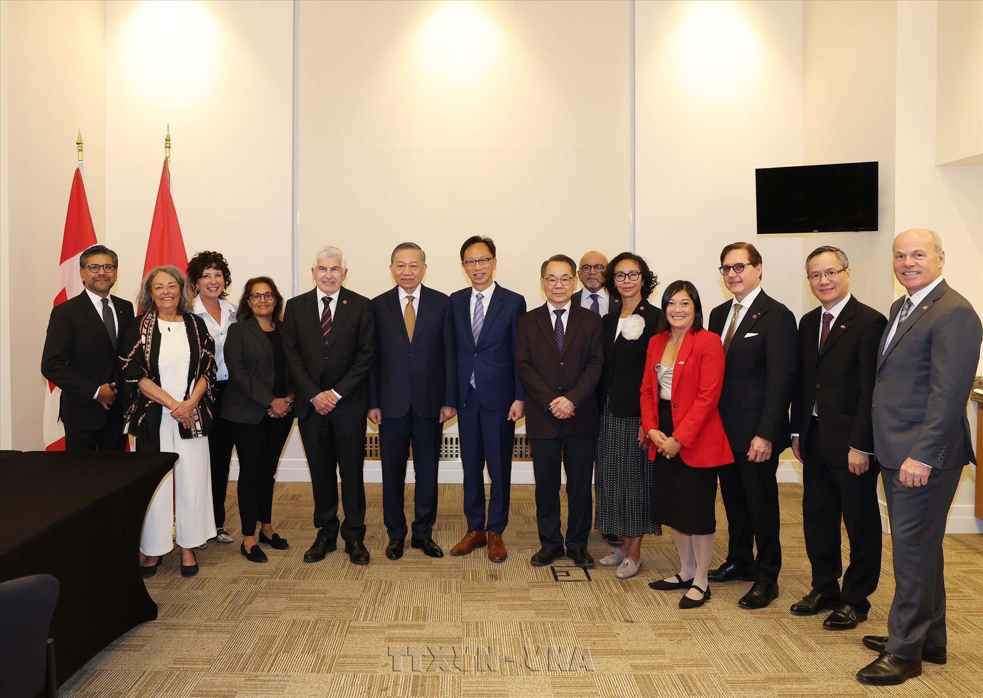 Tổng Bí thư, Chủ tịch nước Tô Lâm tiếp Nhóm Nghị sĩ hữu nghị Canada - Việt Nam