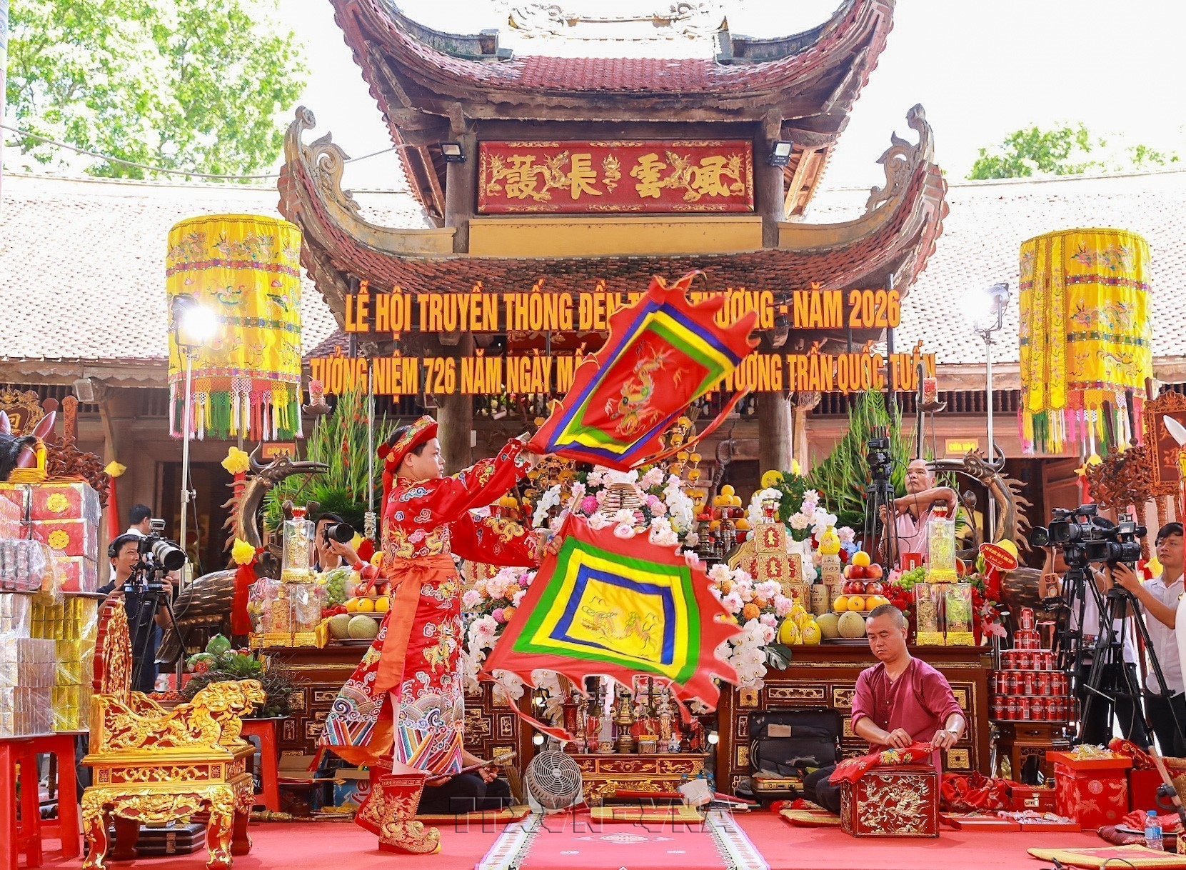 Sắc màu tín ngưỡng Thờ Mẫu tại Lễ hội đền Trần Thương