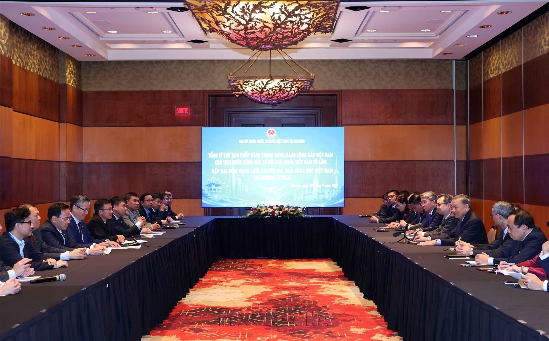 Les experts et scientifiques vietnamiens au Canada, passerelle importante entre les deux pays