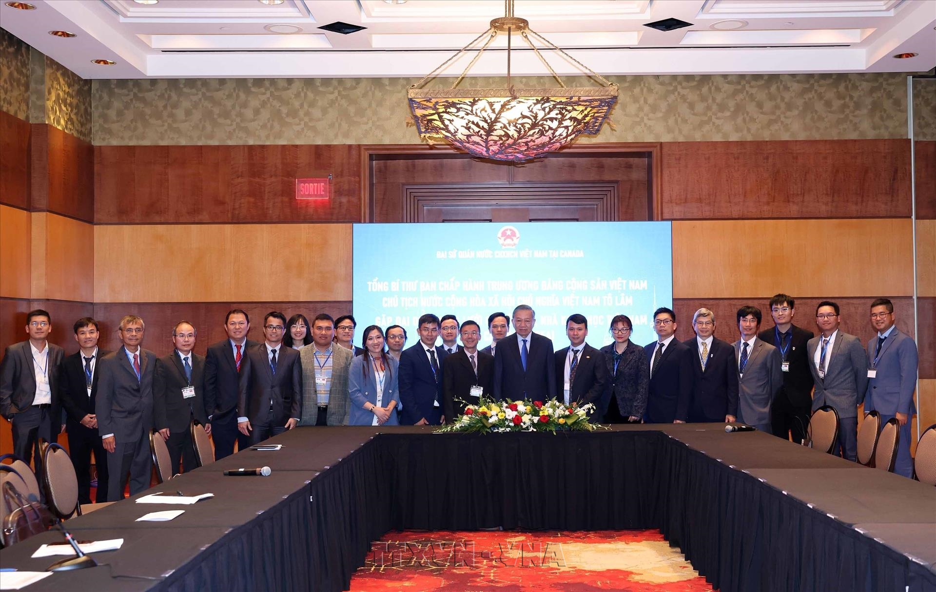 Vietnam busca aprovechar el talento de sus expertos en Canadá