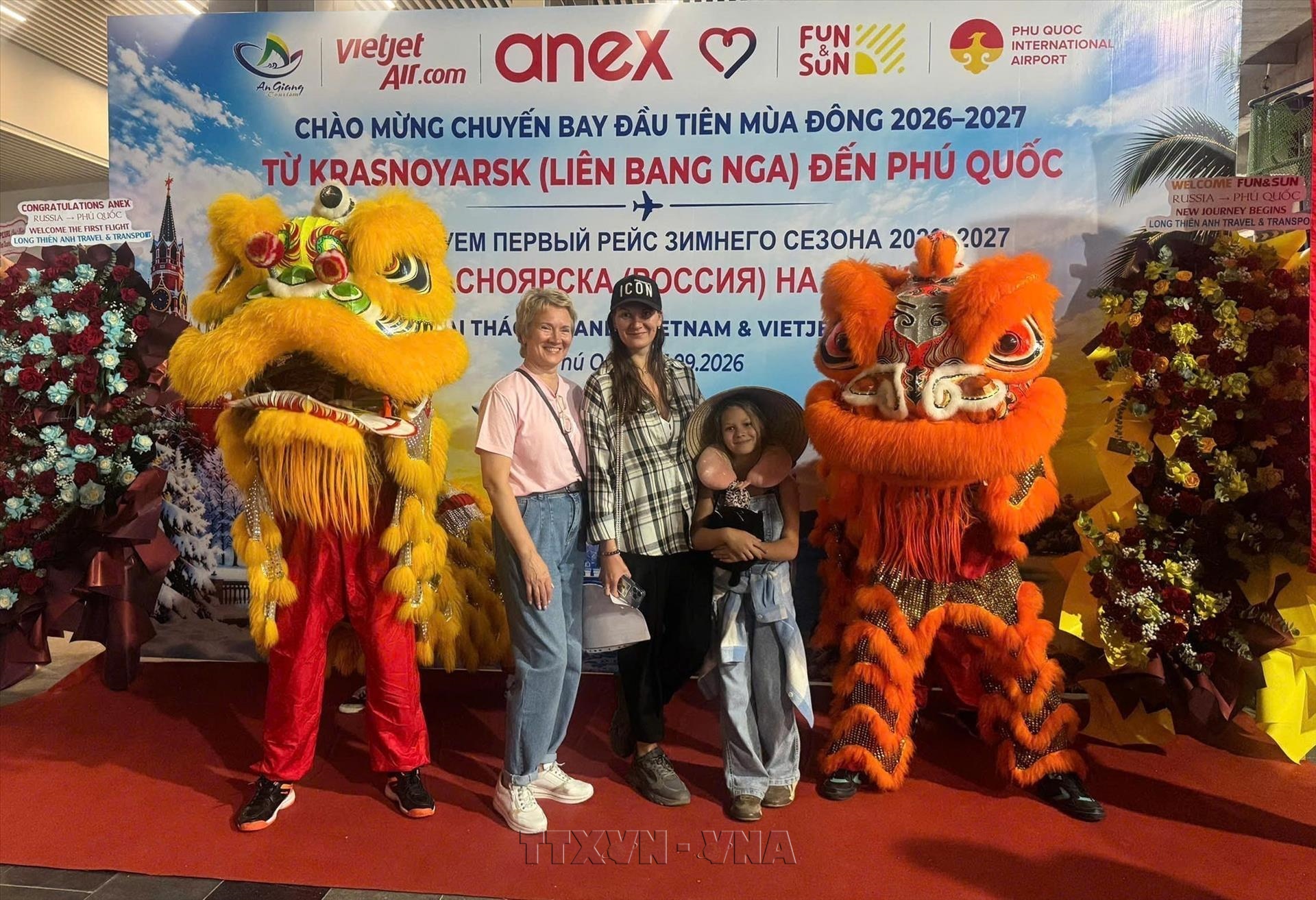 First direct flight from Russia brings more than 370 tourists to Phu Quoc