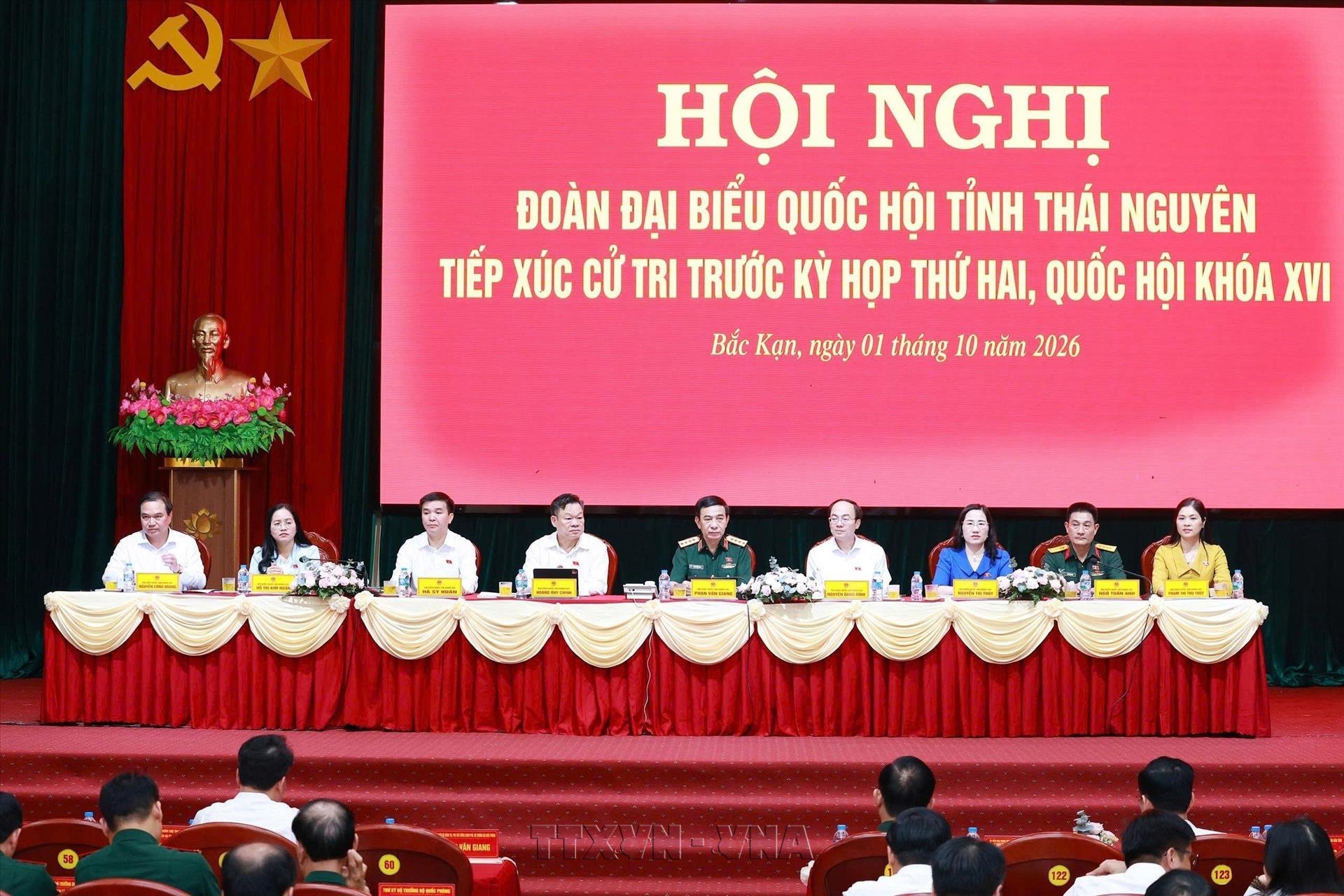 Đại tướng Phan Văn Giang tiếp xúc cử tri tại tỉnh Thái Nguyên