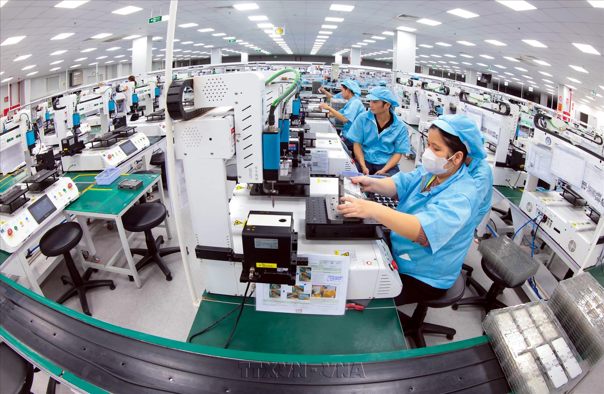Foreign Investment in Vietnam Surges 76.4% in First Nine Months