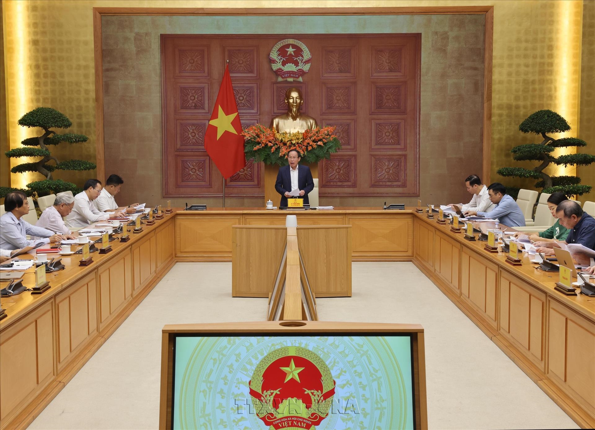 Phó Thủ tướng Chính phủ Lê Tiến Châu: Huy động thêm nguồn lực, trí tuệ, công nghệ để cùng Nhà nước phát triển giáo dục
