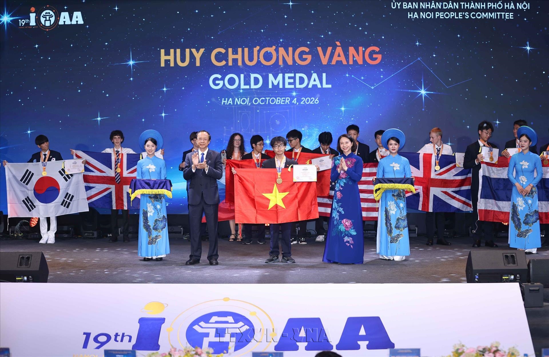 Việt Nam xuất sắc giành 6 Huy chương Vàng, 4 Huy chương Bạc tại IOAA 2026