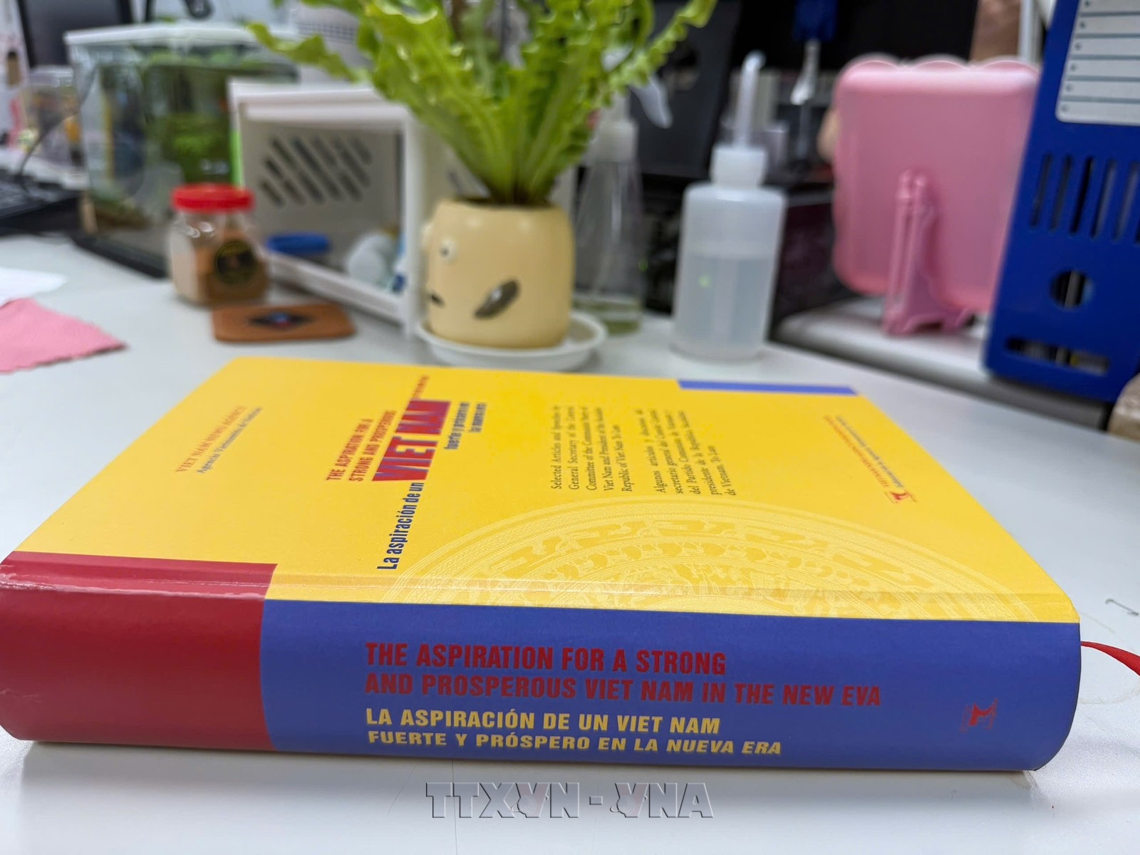 Thông tấn xã Việt Nam phối hợp với Đảng Lao động Mexico (PT) phát hành cuốn sách Khát vọng Việt Nam hùng cường trong kỷ nguyên mới