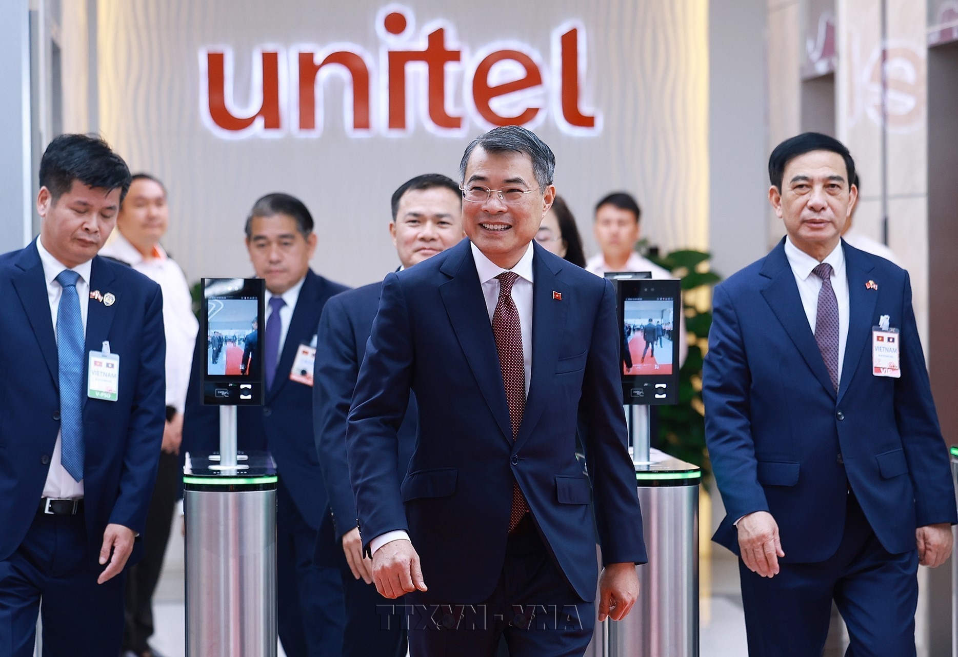 Thủ tướng Lê Minh Hưng thăm, làm việc với Công ty Unitel
