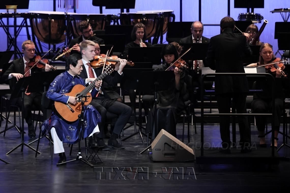 Depuis Berlin, la guitare raconte le Vietnam au monde