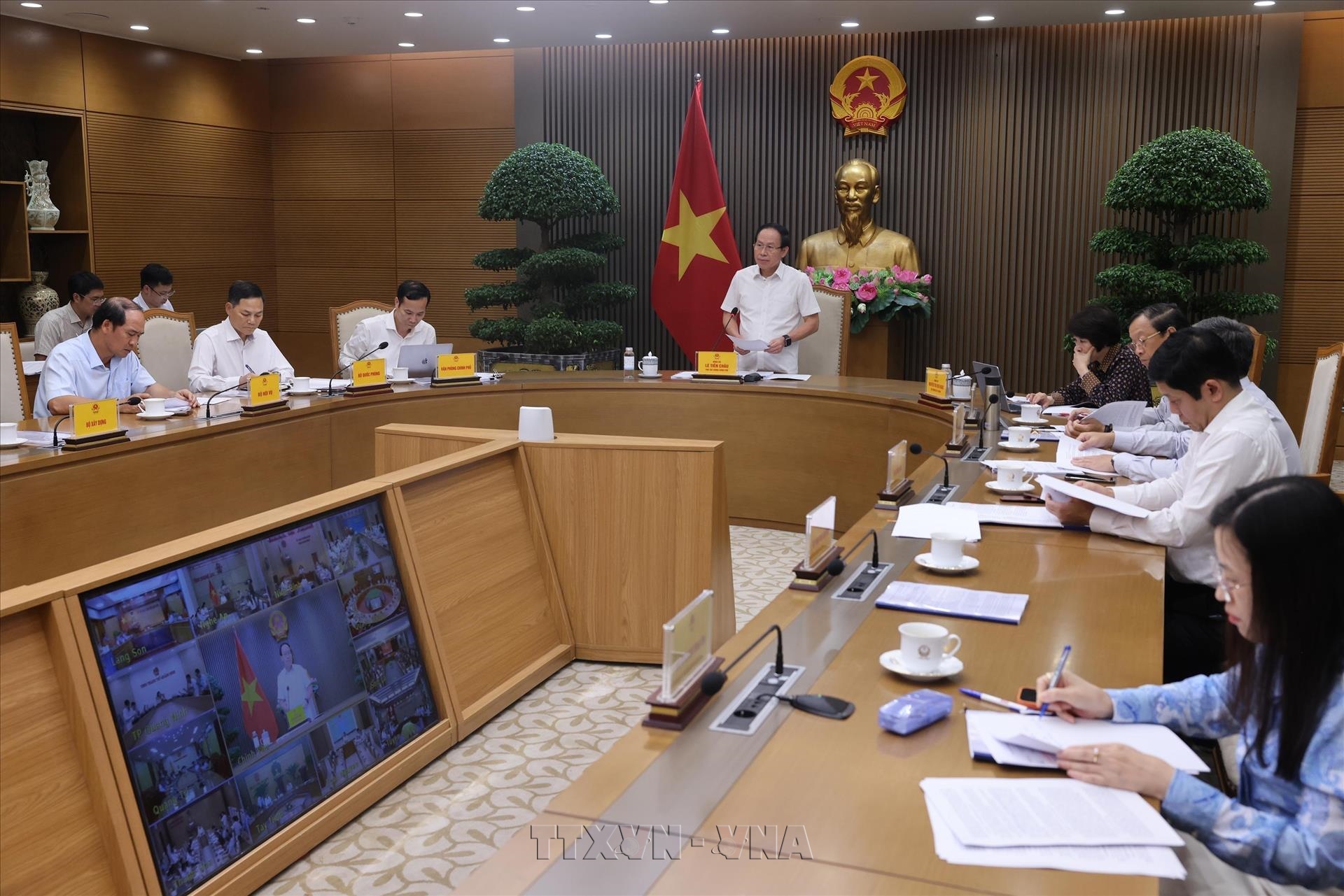 Phó Thủ tướng Lê Tiến Châu: Bảo đảm tuyệt đối an toàn trong xây dựng trường liên cấp tại các xã biên giới