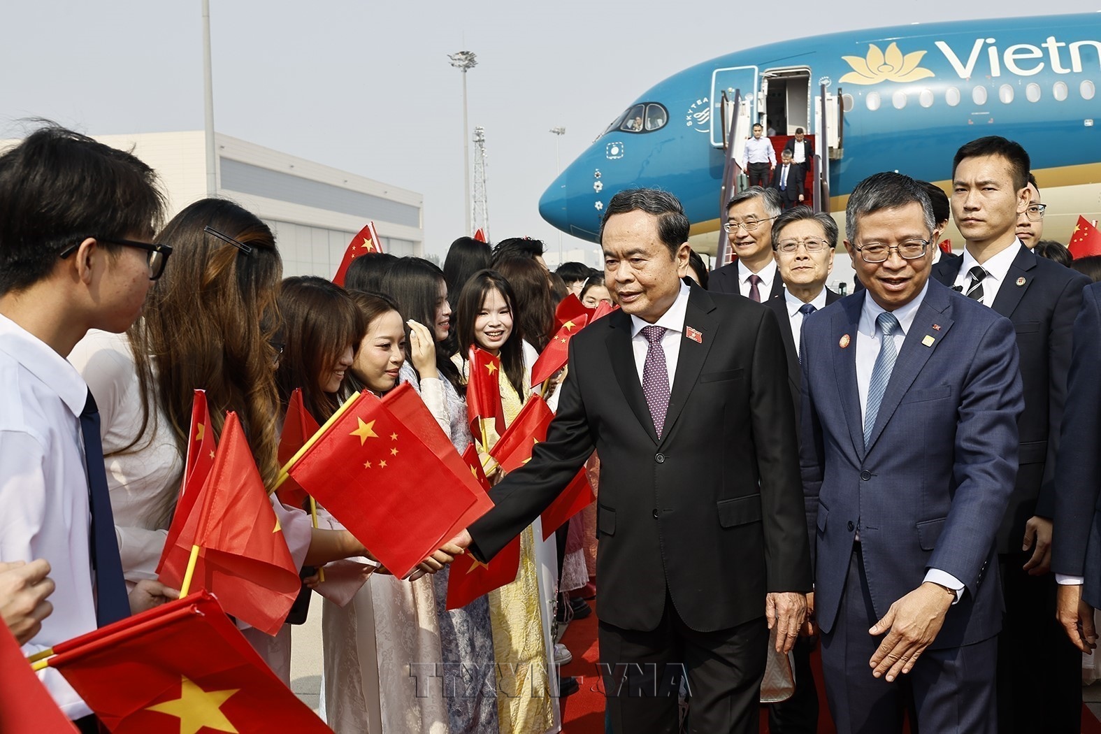 Presidente de Asamblea Nacional de Vietnam inicia su visita oficial a China