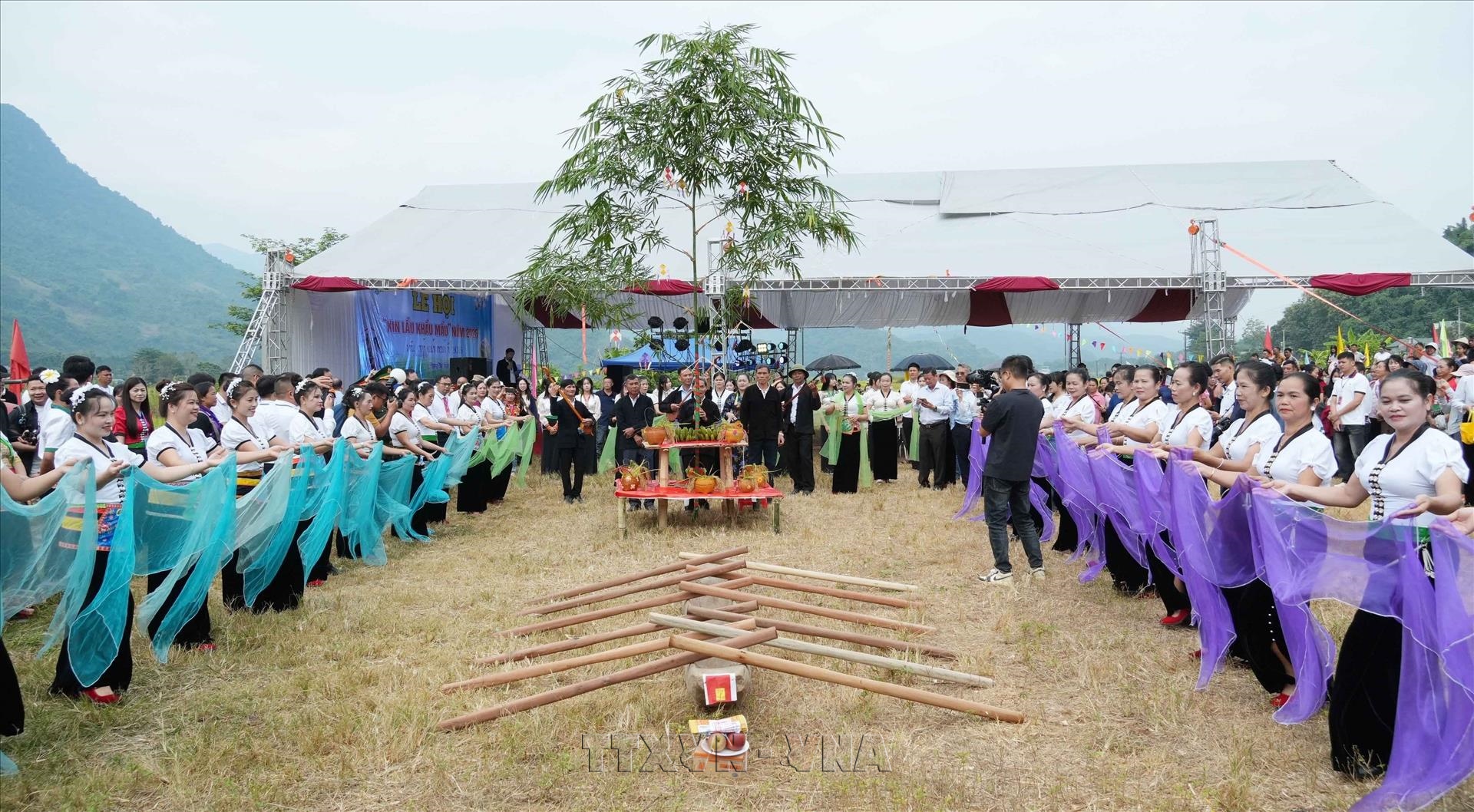 Bảo tồn bản sắc văn hóa dân tộc Thái qua Lễ hội Kin Lẩu Khẩu Mẩu