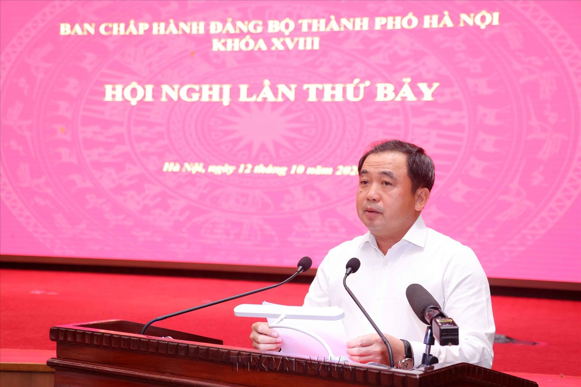 Hà Nội chuyển hóa nguồn lực thành động lực tăng trưởng, quyết tâm hoàn thành mục tiêu năm 2026