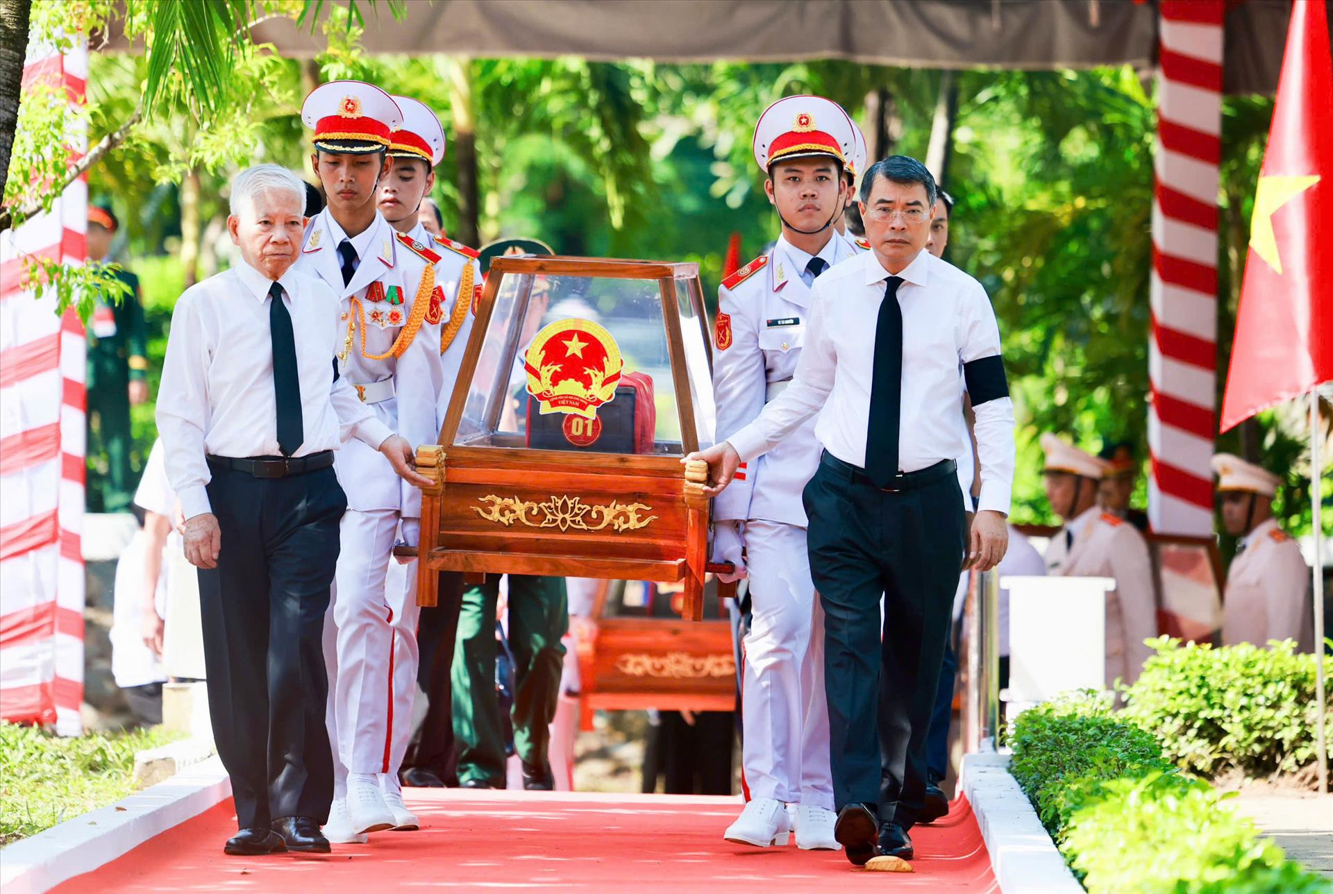 Trang nghiêm lễ truy điệu, an táng 731 liệt sĩ tại Thành phố Hồ Chí Minh
