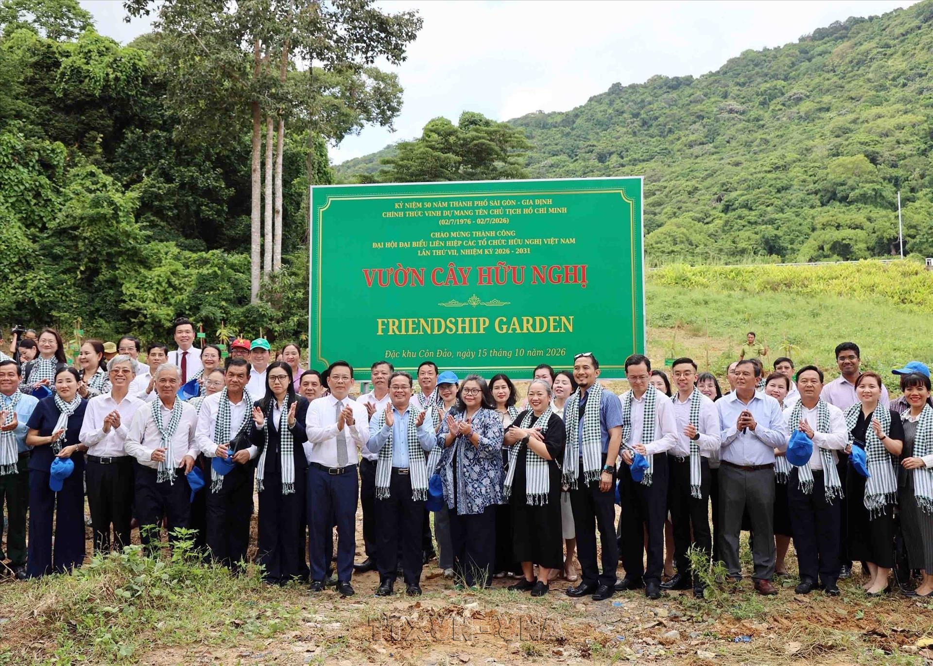 Lãnh sự quán các nước châu Á tham gia Hành trình hữu nghị- Thành phố mang tên Bác