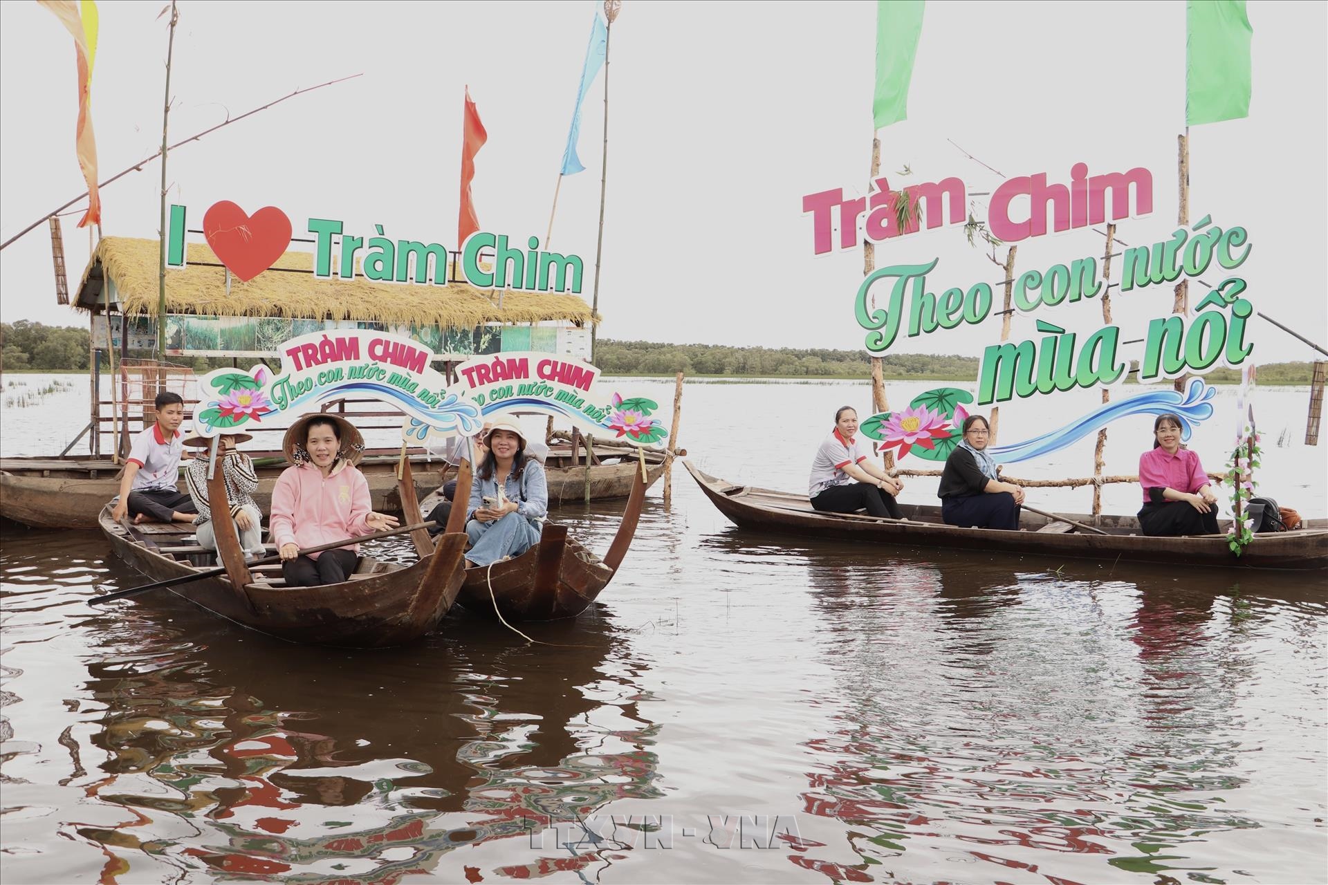 Tràm Chim valorise le patrimoine local à travers le tourisme expérientiel en saison des crues