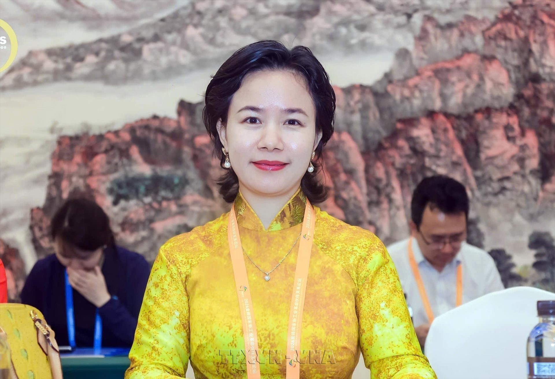 10·20越南妇女节：侨胞为国家发展献计献策