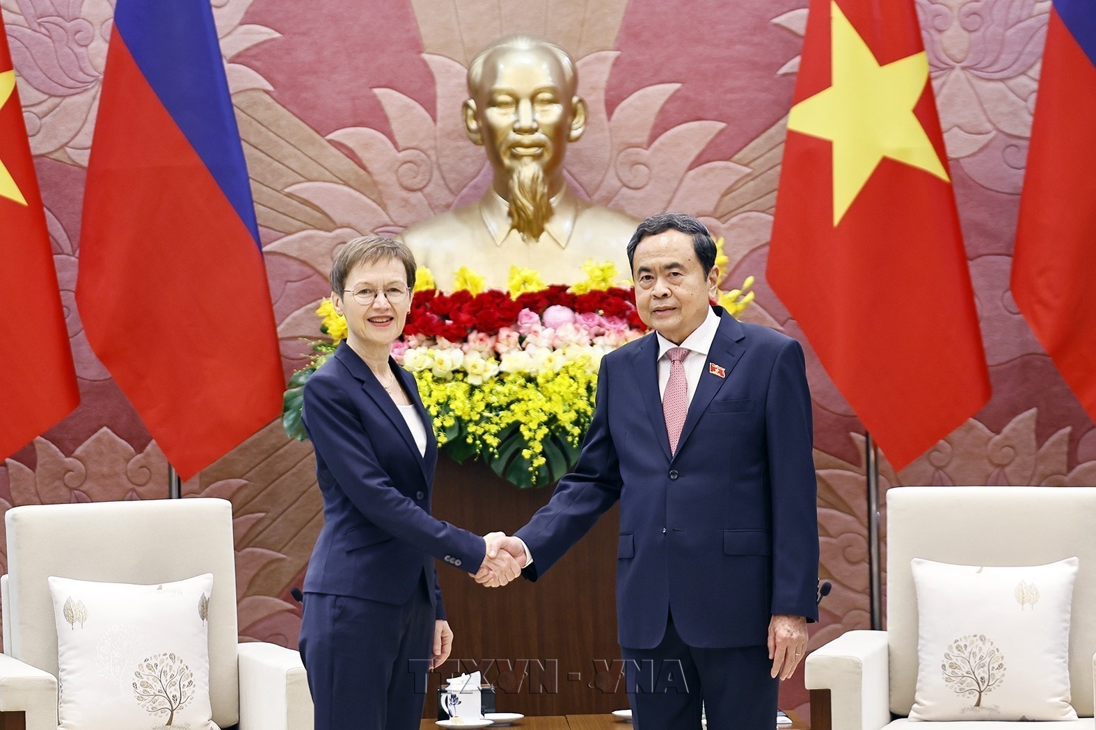 Chủ tịch Quốc hội Trần Thanh Mẫn hội kiến Thủ tướng Liechtenstein