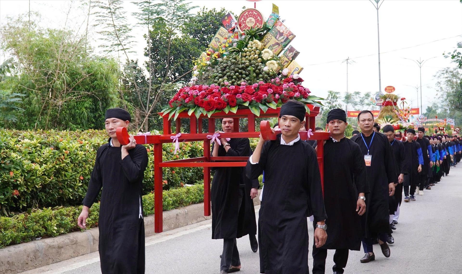 Lào Cai giữ nét đẹp văn hóa Lễ Cơm mới đền Đông Cuông