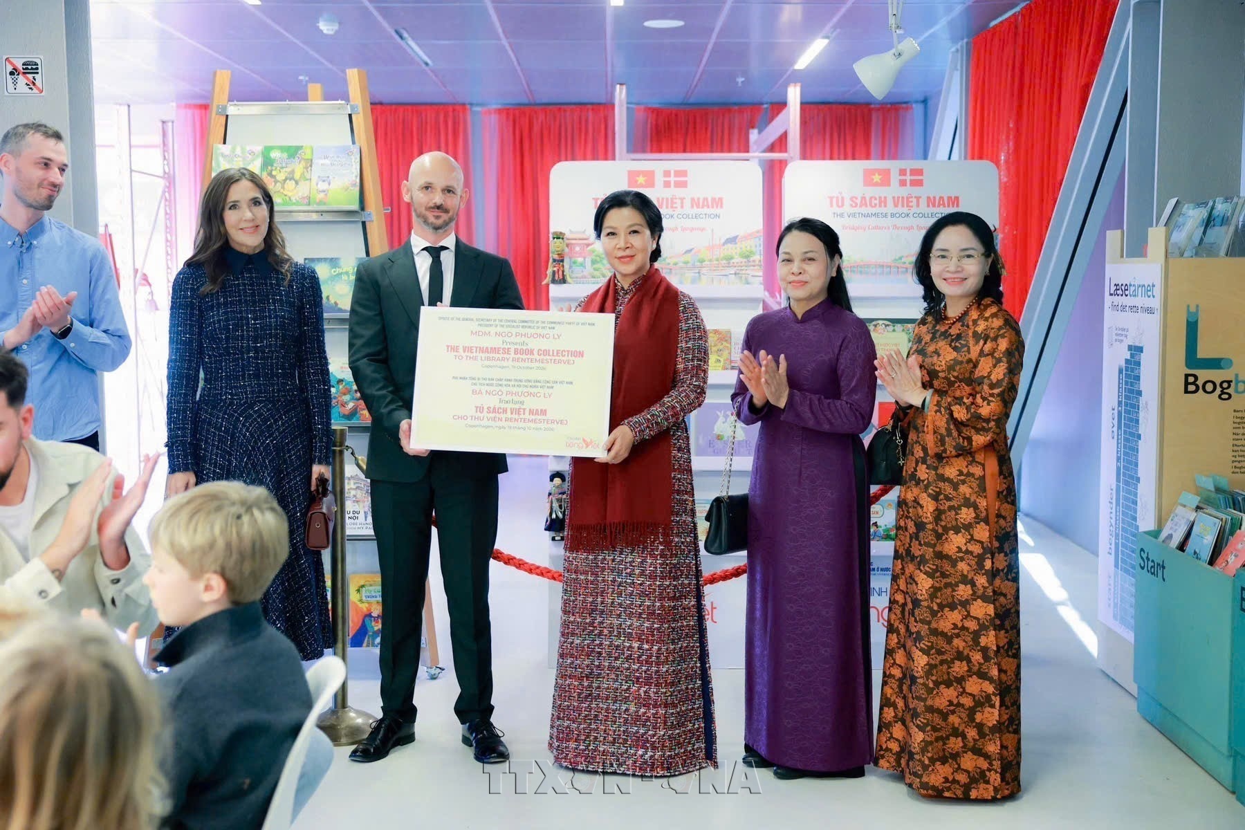 Une  Bibliothèque vietnamienne  inaugurée à Copenhague
