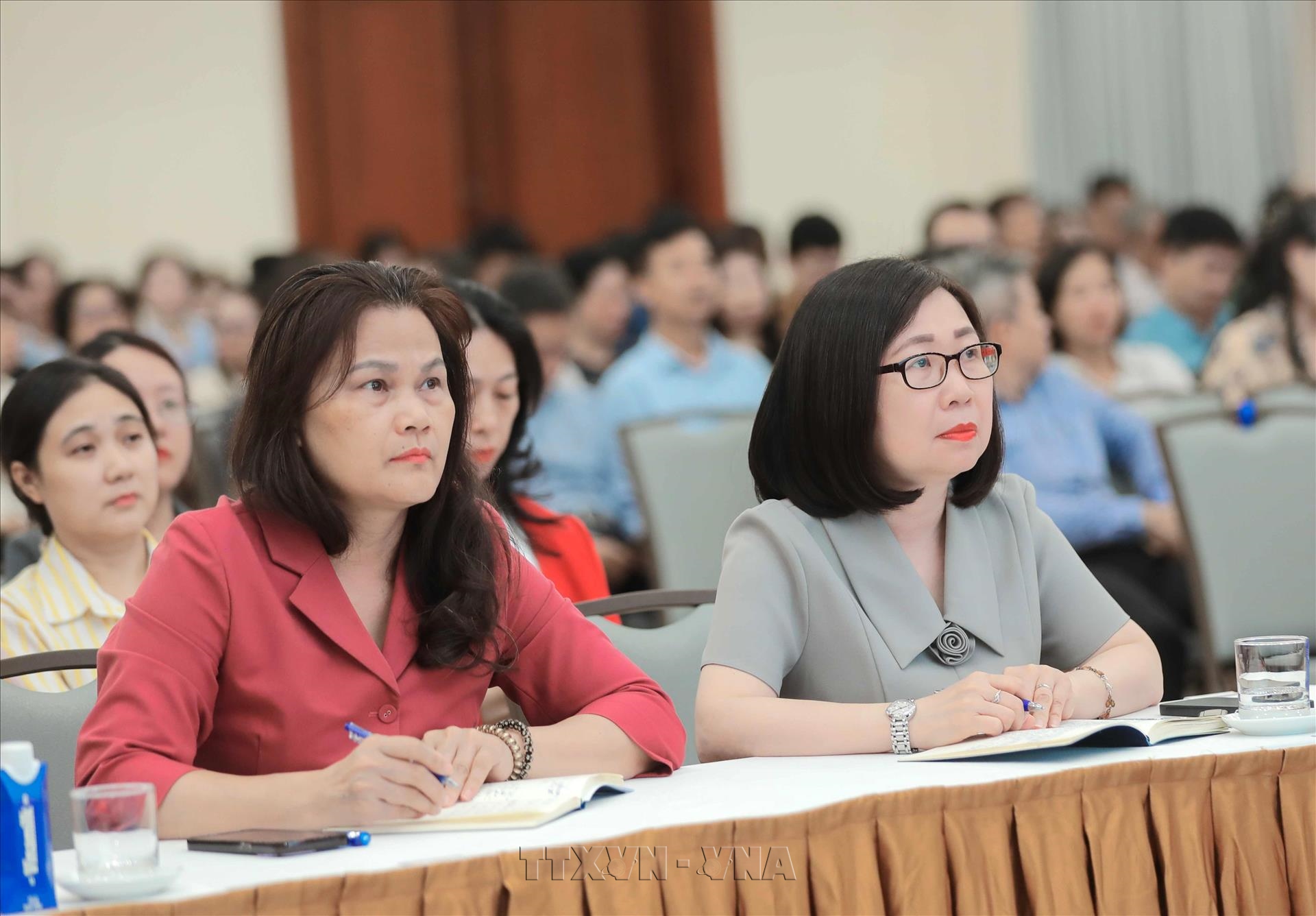 Quán triệt, triển khai hiệu quả, thực chất các nghị quyết Hội nghị Trung ương 4, khoá XIV