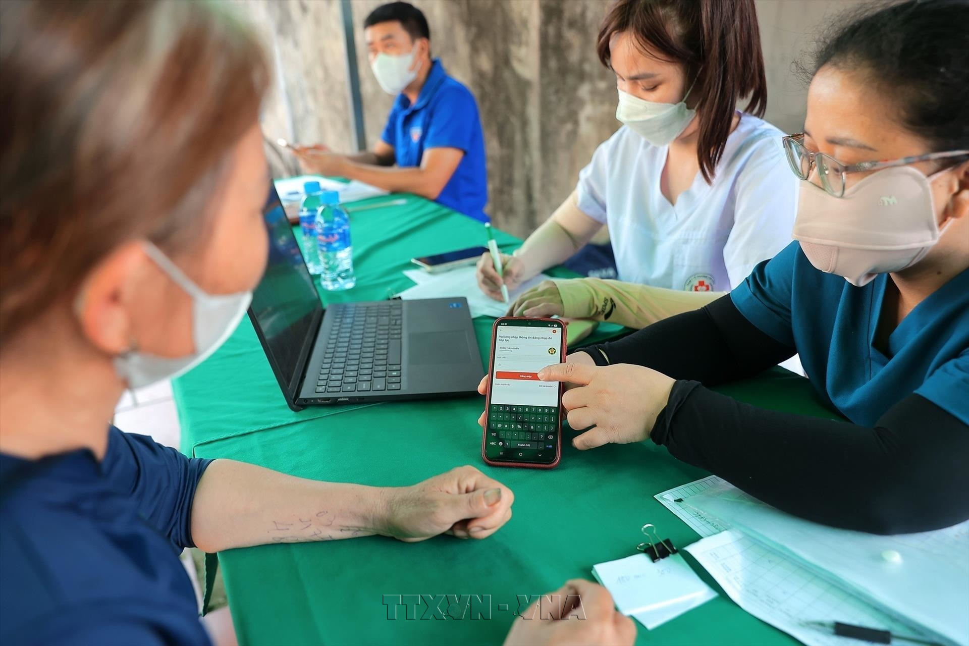 Hải Phòng đẩy mạnh triển khai tích hợp Sổ sức khỏe điện tử trên ứng dụng VneID