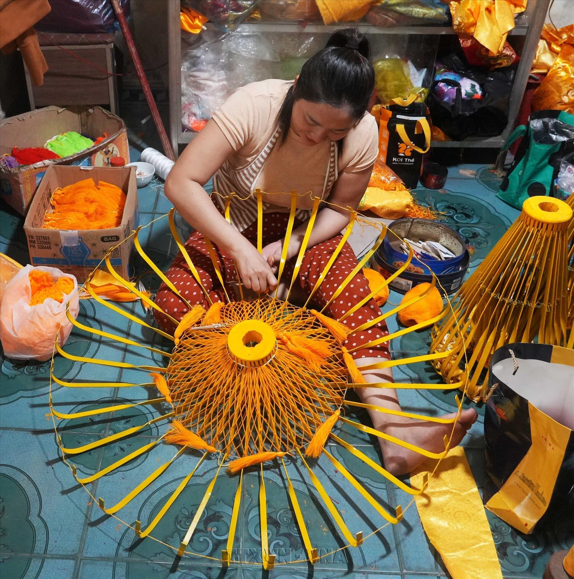 Preserving the Art of Making Ceremonial Parasol in Hue Ancient Capital