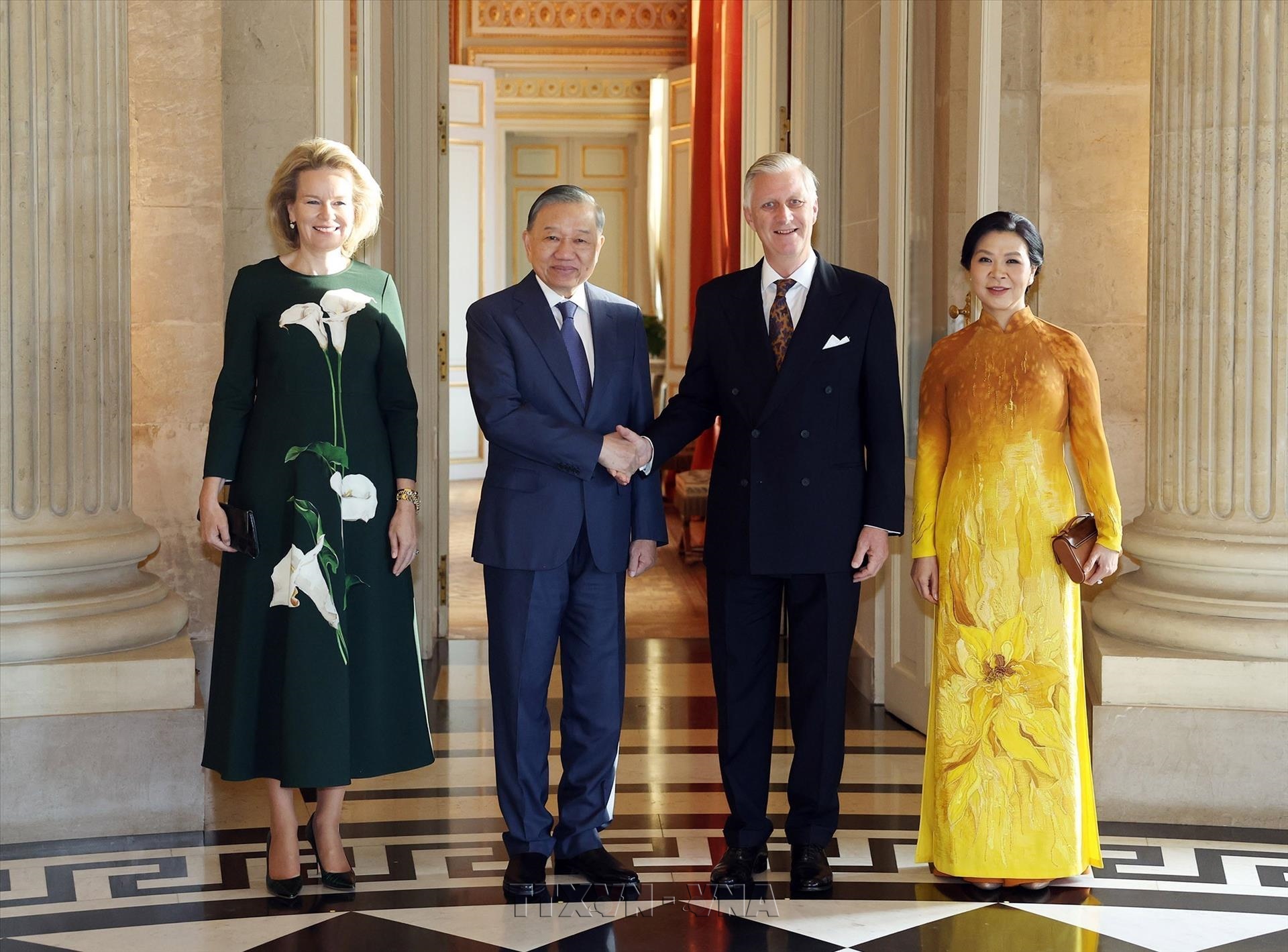 Top Vietnamese leader meets with Belgian King and Queen