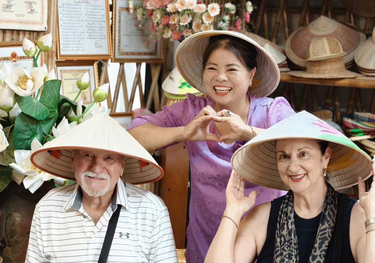 Nghệ nhân Tạ Thu Hương: Người thổi sức sống mới cho nghề nón làng Chuông