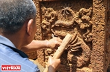 La artesanía de laterita en el área de Doai