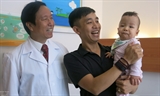 Профессор кандидат наук Нгуен Тхань Лием: врач с золотыми руками в детской хирургии