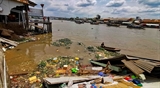 Борьба с пластиковыми отходами в реке Меконг