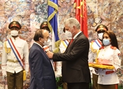 Otorgan máxima condecoración de Cuba a presidente de Vietnam