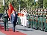 Chủ tịch nước Nguyễn Xuân Phúc kiểm tra công tác trực Tết sẵn sàng chiến đấu tại Quân khu 5