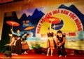 Những điệu múa đặc sắc của người Mông được trình diễn trong ngày hội.