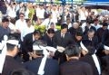 The Party and State leaders scatter flowers on the grave of the late Prime Minister.