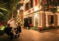 Разукрашенный к Рождеству ресторан Софитель Метрополь