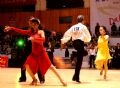 マットにおける３５歳の以上の集団に属するダンス２人１組の競技者