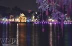 Brillante noche en el lago Guom