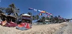 Пляж Хамтиен, где проходили соревнования в рамках международного конкурса по виндсерфингу PWA 2011 года. Фото Хыу Тхань
