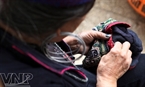 大多数沙巴土锦都用传统手工方式织绣。