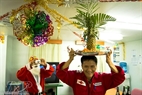 越南Modec公司工人在MV12号船上欢庆新年和圣诞节。