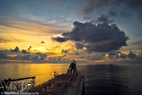 从MV12号油船看海洋黎明。