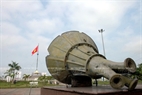 During the “sound war”, the two sides strived to use different speakers of high capacity to spew propaganda. This is one of the giant speakers with a diameter of 1.7m, a capacity of 500W and its sounds echo as far as ten kilometers. It was used by the army of the Democratic Republic of Vietnam.