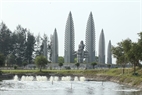 En la actualiad, los turistas visitan la zona de reliquia nacional especial de ambas riberas del río Hien Luong-Ben Hai, la estación de seguridad pública Vinh Linh, el puesto de vigía,  un grupo de altavoces, y el conjunto de estatuas “Deseo de reunificación”, así como otras numerosas obras de construcción.