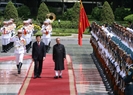 Chủ tịch nước Trương Tấn Sang chủ trì Lễ đón Tổng thống Ấn Độ Pranab Mukherjee thăm cấp Nhà nước Việt Nam, ngày 15/9/2014, tại Hà Nội. Ảnh: Nguyễn Khang – TTXVN
