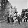 President Ho Chi Minh visits Qutb Minar in New Dehli and Taj Mahal in the city of Agra
during the Vietnamese leader’s friendship visit to India in February 1958. Photo: VNA 
