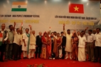 Vietnamese and Indian delegates at the opening ceremony of the Vietnam-India People’s Friendship Festival in Hanoi on September 19, 2011. Photo: The Vietnam-India Friendship Association