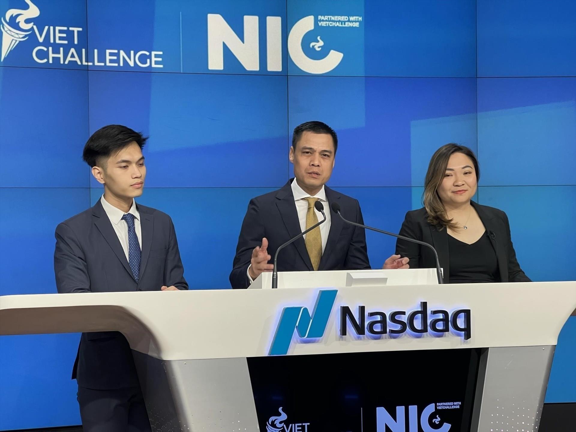 Đại sứ Việt Nam tại LHQ rung chuông tại Nasdaq, sàn chứng khoán lớn thứ