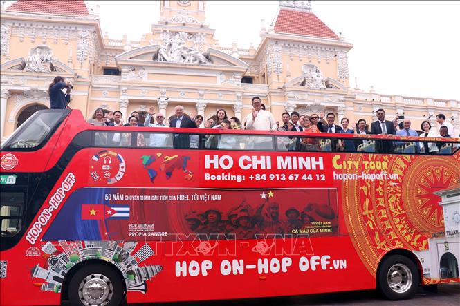 Special buses run in HCM City to promote Vietnam-Cuba solidarity