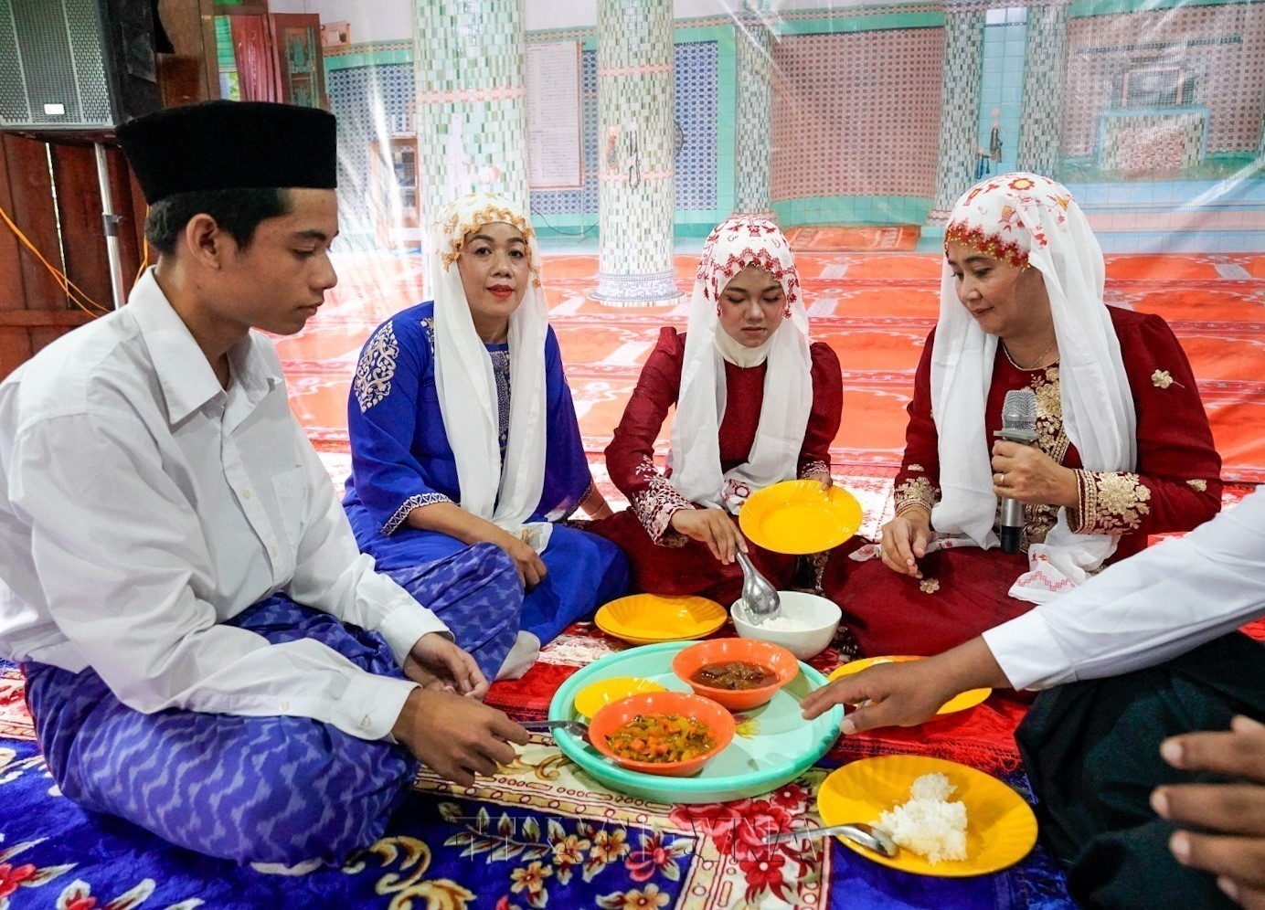 Cham Muslim Community in An Giang Recreates Raya Aidilfitri Celebrations